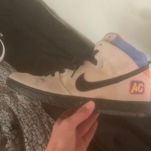 Selling acapulco gold dunks grab em while you can